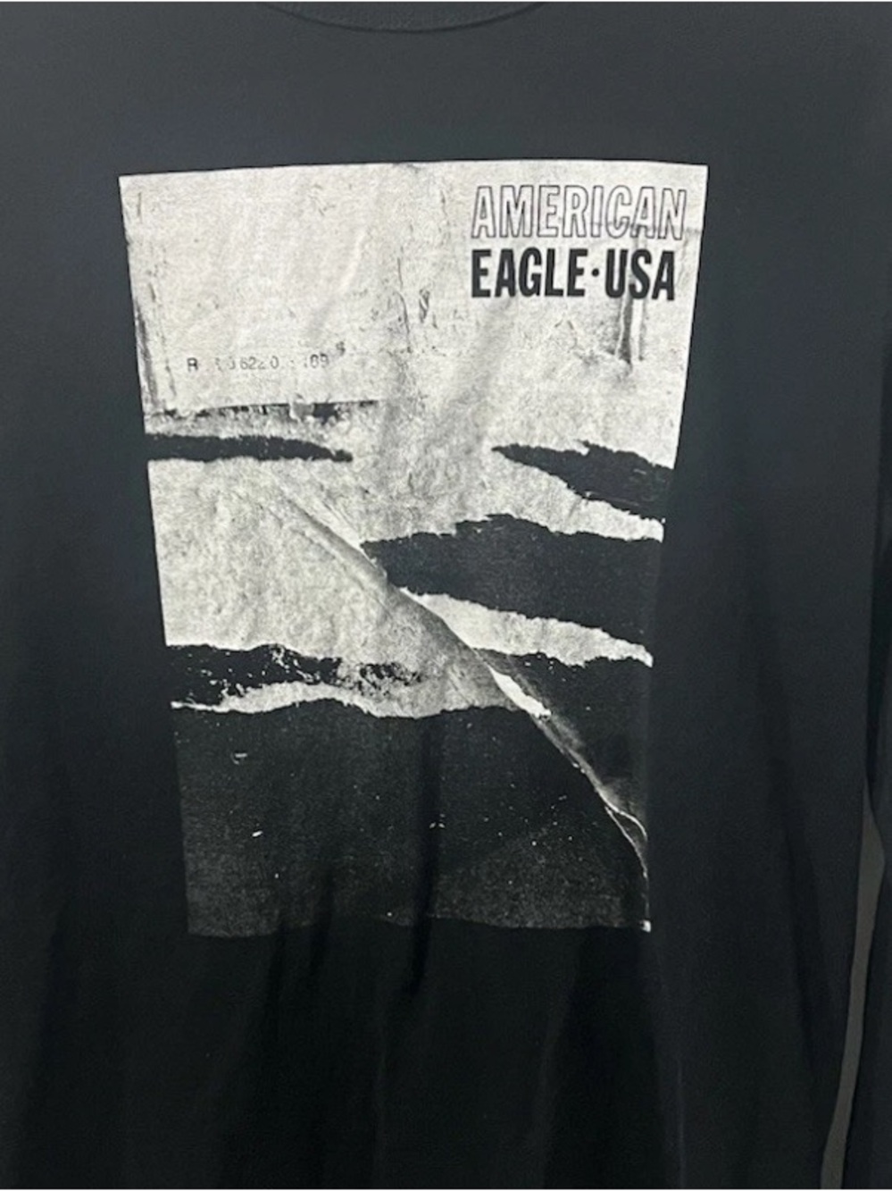 American Eagle Outfitters Black and White Graphic Long Sleeve Tee Small